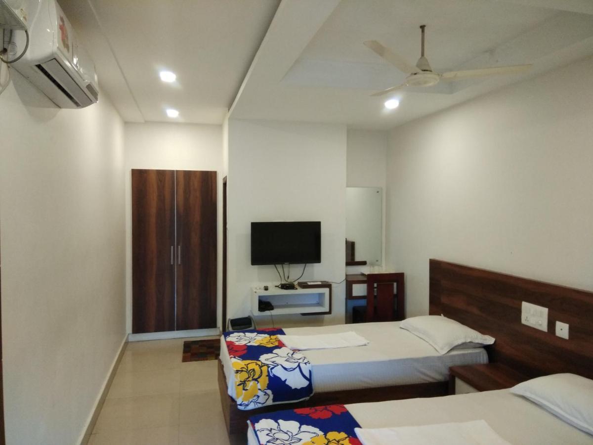 Tirur Tourist Home Eksteriør billede
