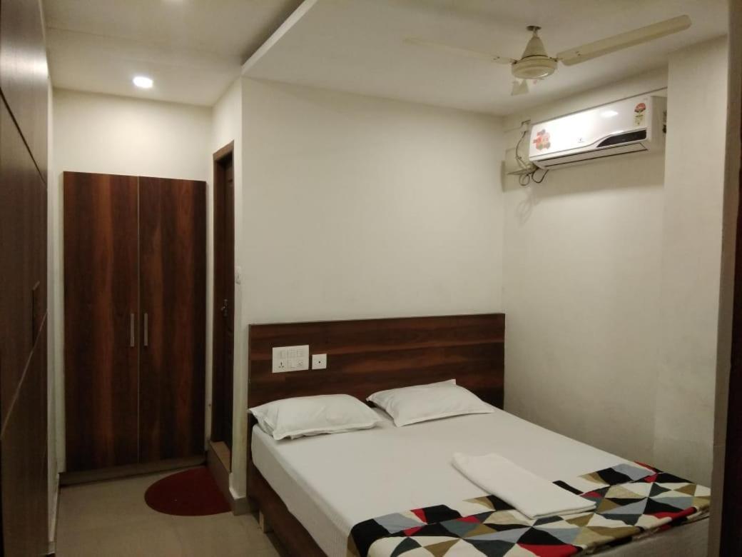 Tirur Tourist Home Eksteriør billede